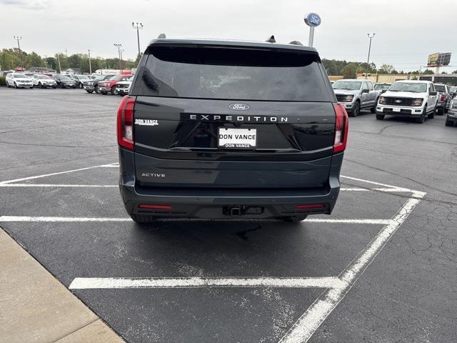 new 2025 Ford Expedition car, priced at $68,436