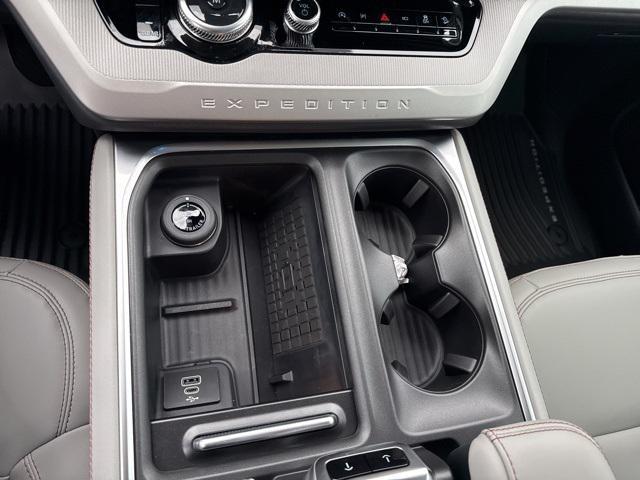 new 2025 Ford Expedition car, priced at $68,436