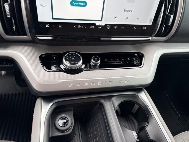 new 2025 Ford Expedition car, priced at $68,436