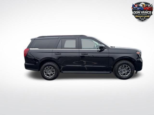 used 2025 Ford Expedition car, priced at $50,229