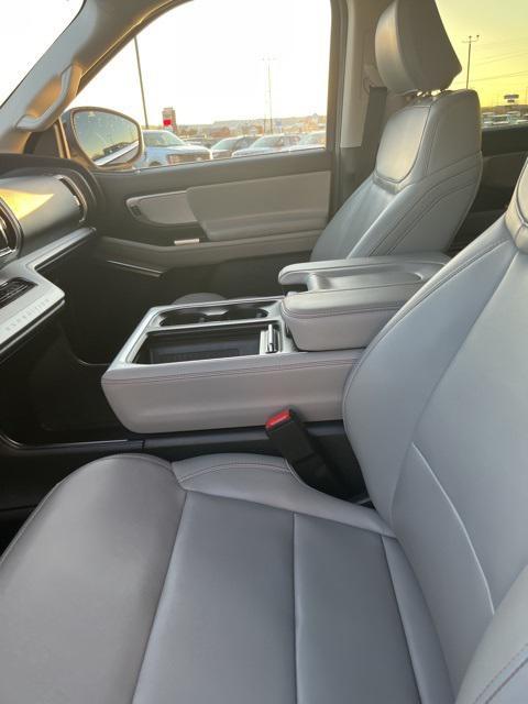 used 2025 Ford Expedition car, priced at $60,374