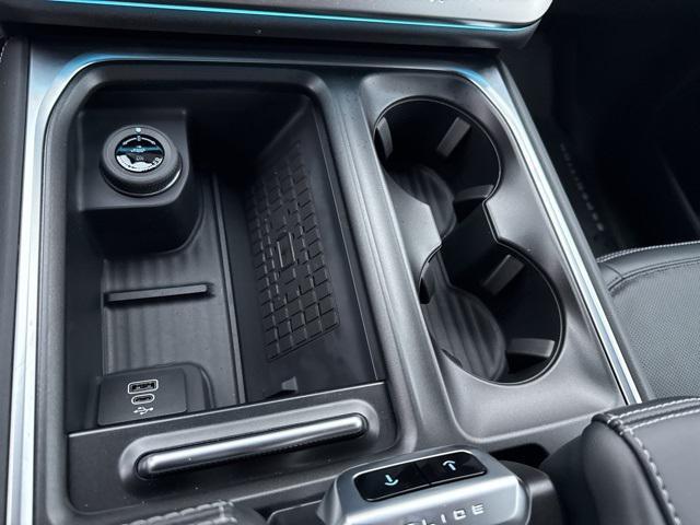 new 2025 Ford Expedition Max car, priced at $81,651