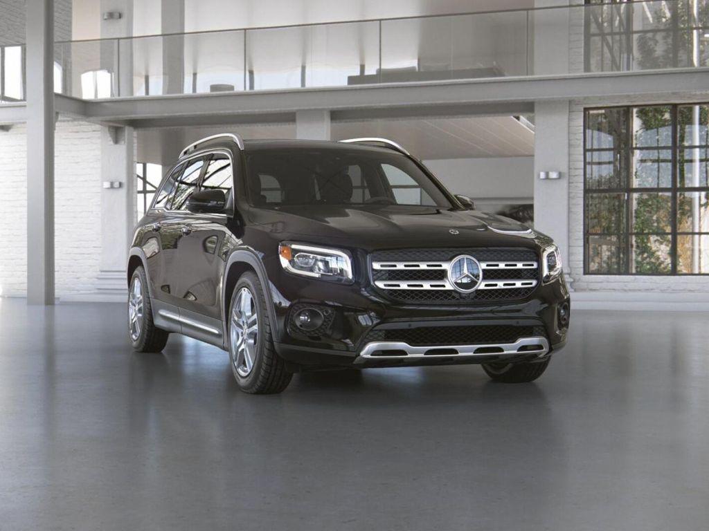 used 2023 Mercedes-Benz GLB 250 car, priced at $37,900