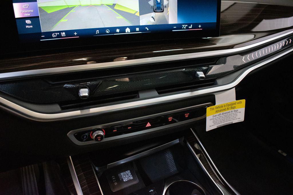 new 2026 BMW X7 car, priced at $95,140