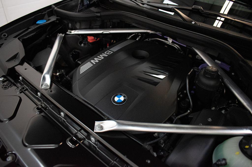 new 2027 BMW X7 car, priced at $98,501