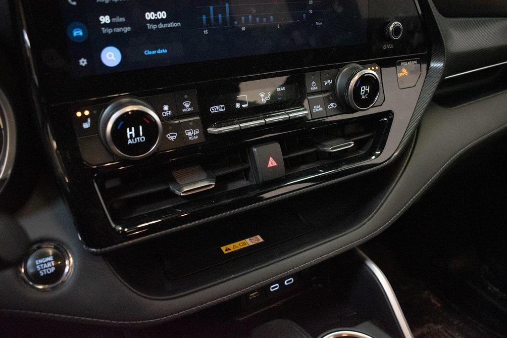 used 2023 Toyota Highlander car, priced at $36,995