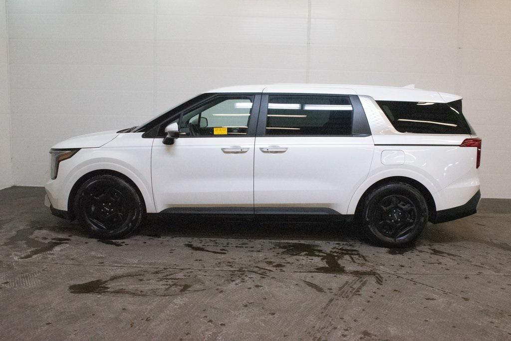 used 2026 Kia Carnival car, priced at $39,995
