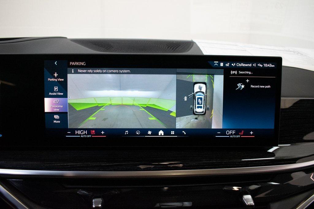 new 2026 BMW X7 car, priced at $99,990