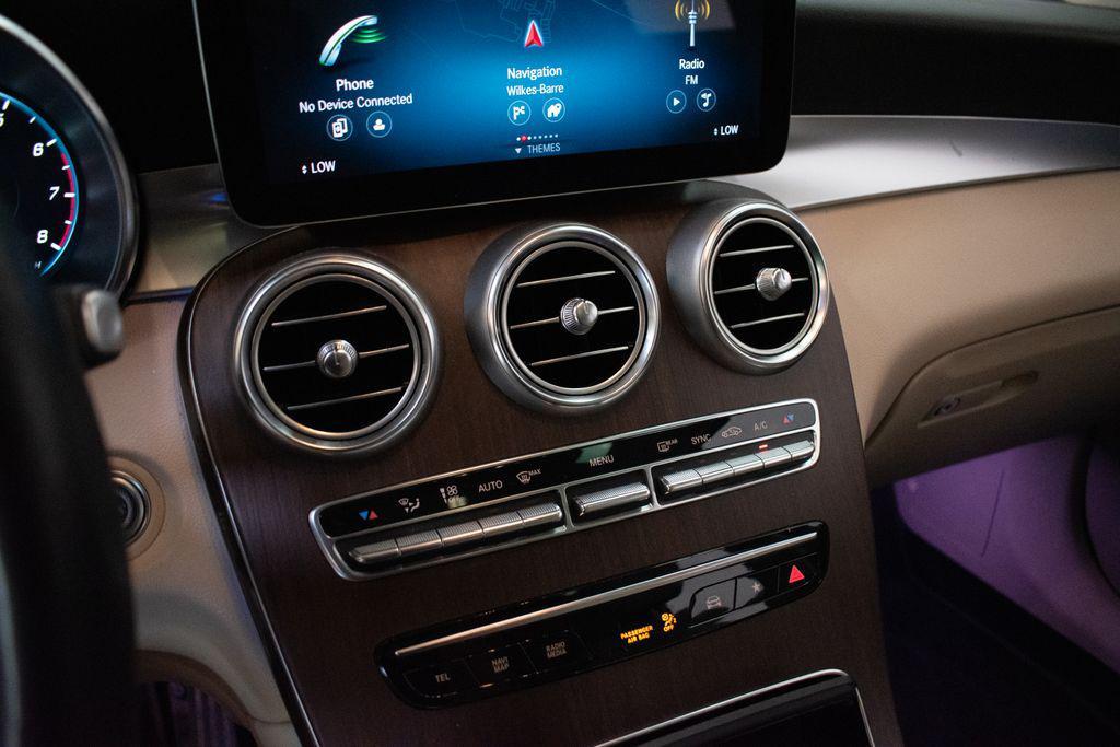 used 2022 Mercedes-Benz GLC 300 car