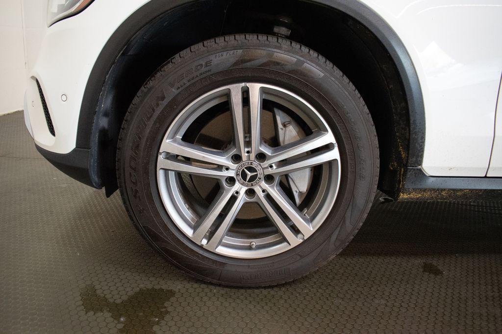 used 2022 Mercedes-Benz GLC 300 car