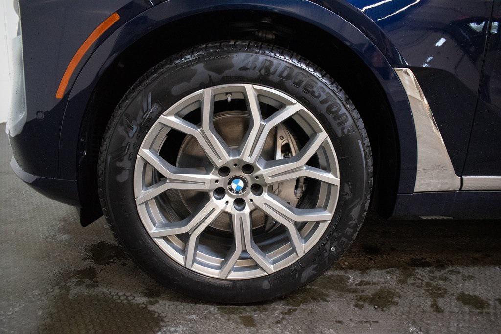 new 2026 BMW X7 car, priced at $95,575