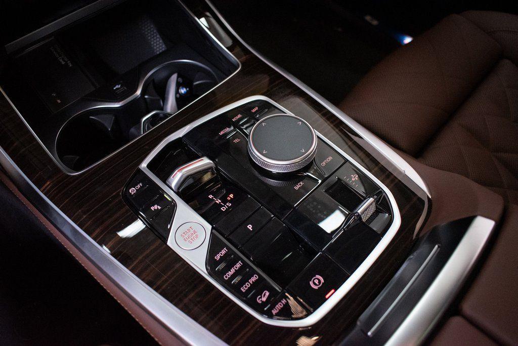 new 2026 BMW X7 car, priced at $95,575