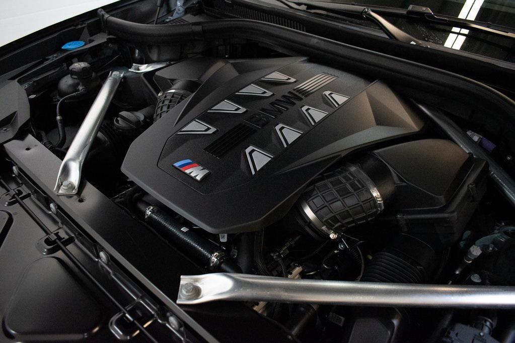 new 2026 BMW X7 car, priced at $122,475