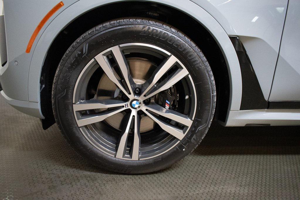 new 2026 BMW X7 car, priced at $122,475