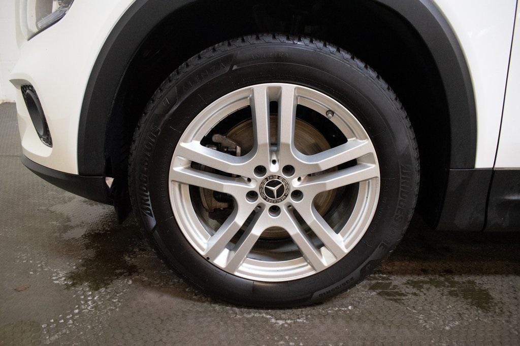 used 2022 Mercedes-Benz GLB 250 car, priced at $23,995