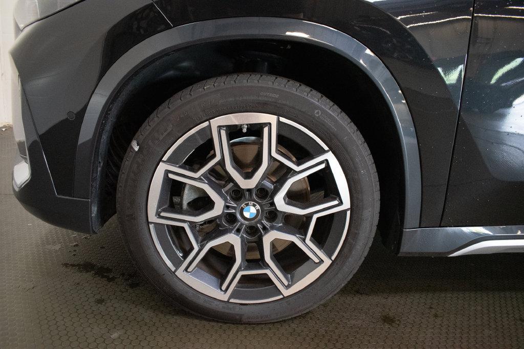 BMW X1 view 9