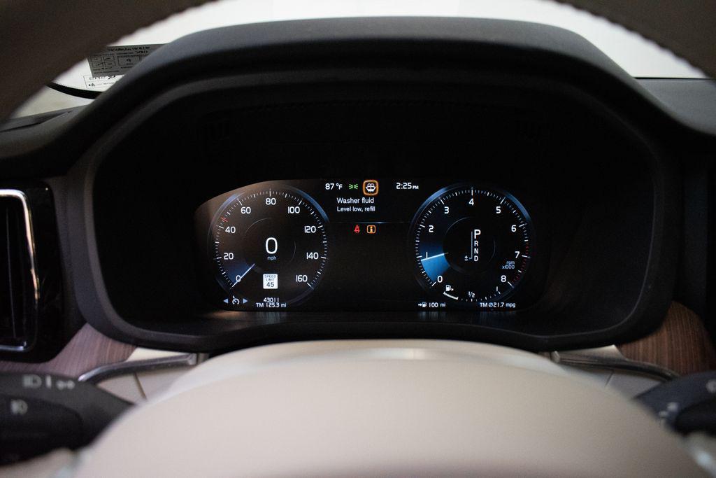 used 2021 Volvo XC60 car, priced at $24,860