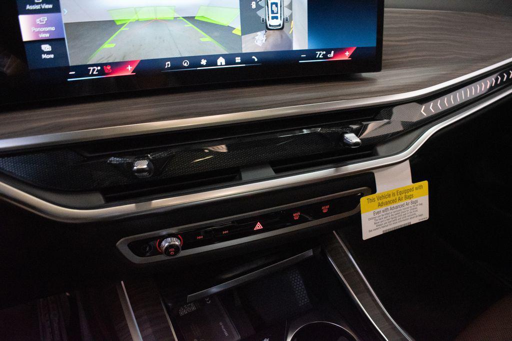 new 2026 BMW X7 car, priced at $99,755