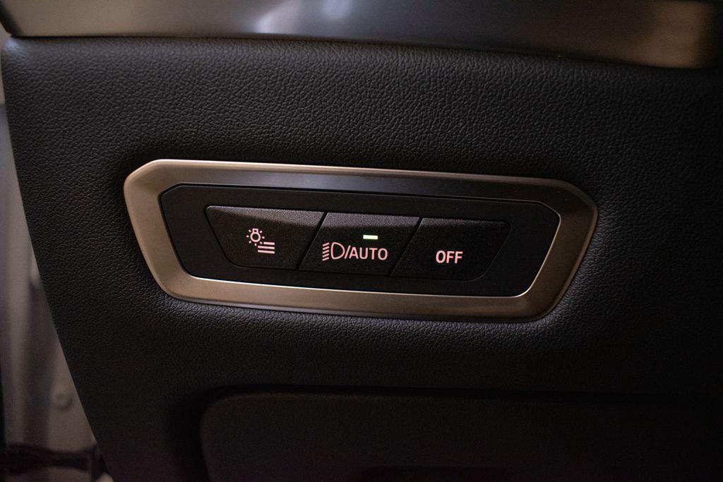 new 2026 BMW X7 car, priced at $99,755