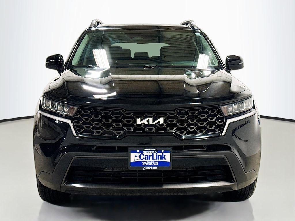 used 2022 Kia Sorento car, priced at $17,795