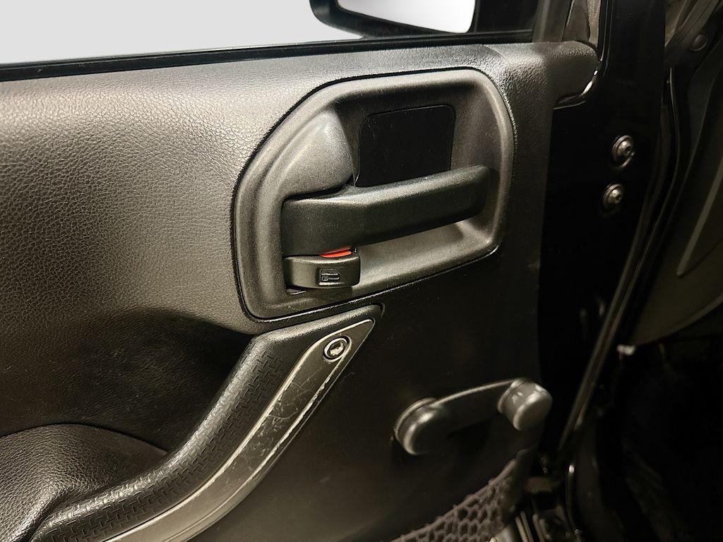 used 2015 Jeep Wrangler Unlimited car, priced at $10,995