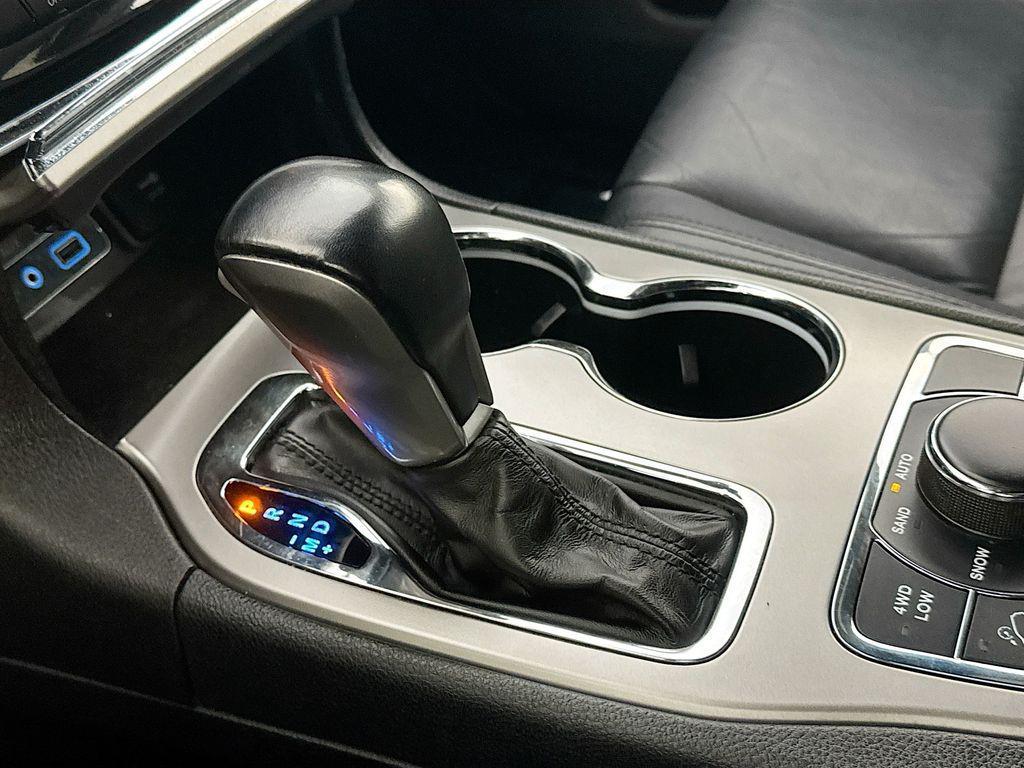 used 2020 Jeep Grand Cherokee car, priced at $20,495