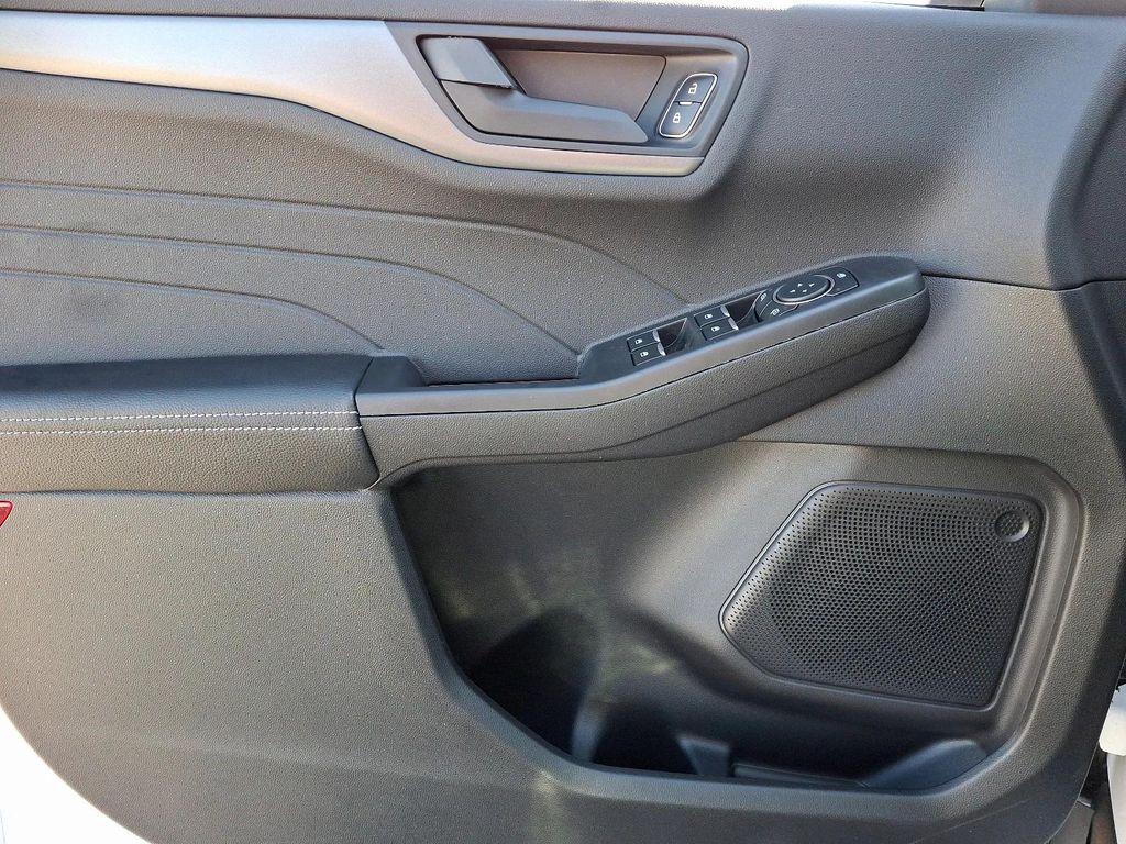 new 2025 Ford Escape car, priced at $25,502
