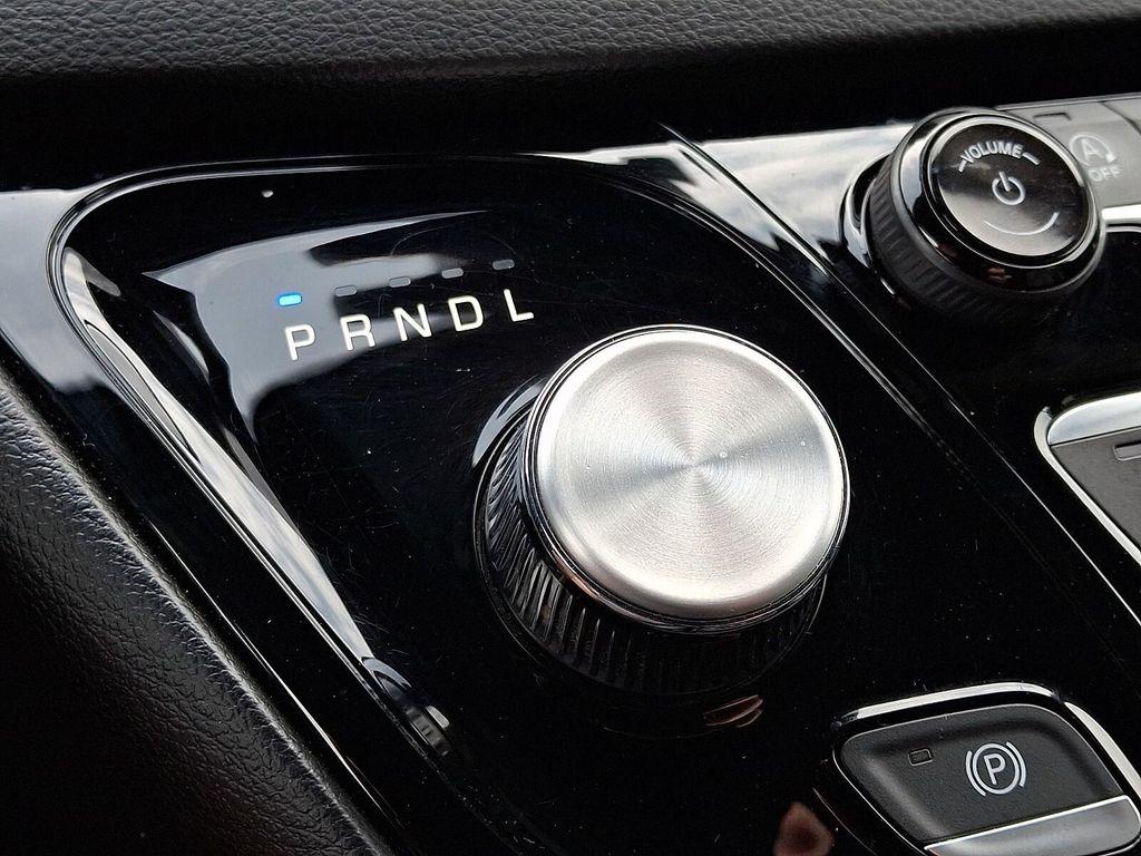 used 2025 Chrysler Pacifica car, priced at $33,988