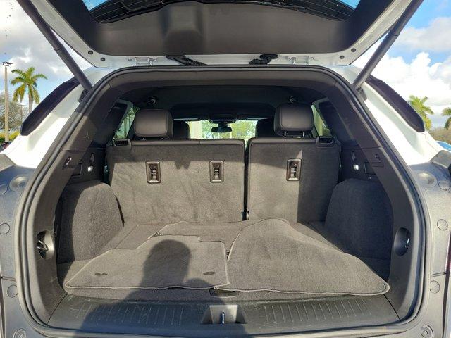 used 2024 Cadillac XT5 car, priced at $26,450