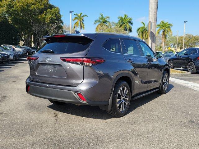 used 2025 Toyota Highlander car, priced at $42,617