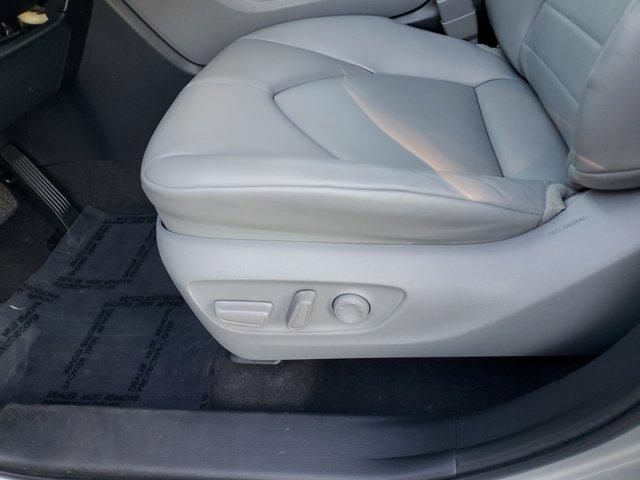 used 2023 Toyota Highlander car, priced at $31,478