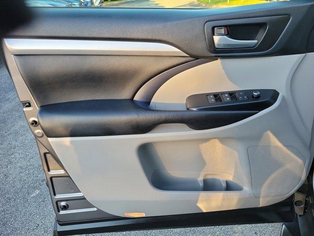 used 2017 Toyota Highlander car, priced at $22,877