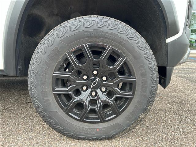 used 2024 Chevrolet Colorado car, priced at $38,275