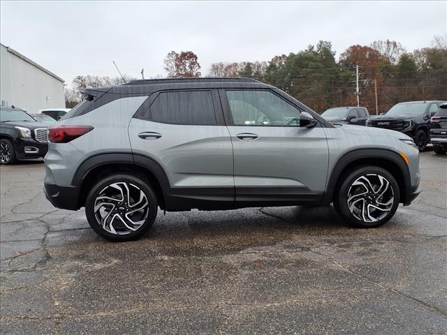used 2025 Chevrolet TrailBlazer car, priced at $29,995
