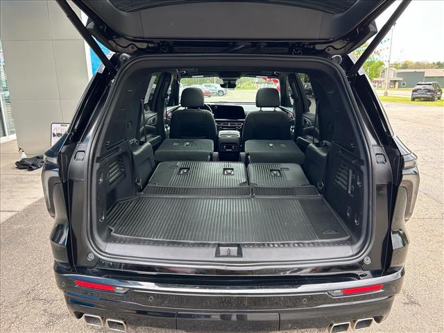 used 2024 Chevrolet Traverse car, priced at $49,995