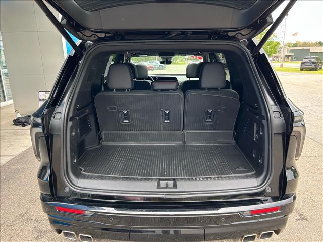 used 2024 Chevrolet Traverse car, priced at $49,995