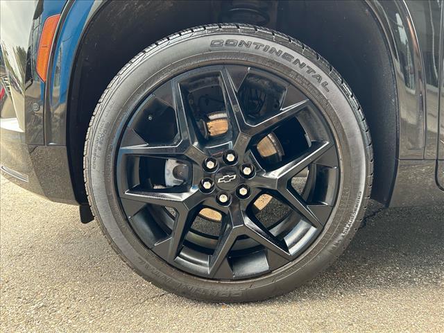 used 2024 Chevrolet Traverse car, priced at $49,995