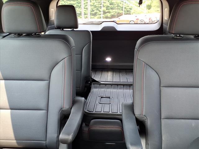 used 2025 Chevrolet Traverse car, priced at $44,272