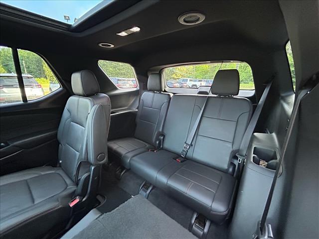 used 2023 Chevrolet Traverse car, priced at $36,275