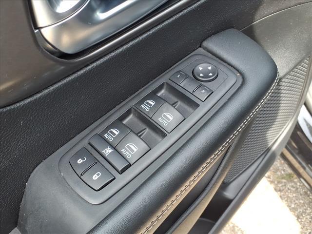 used 2025 Chrysler Pacifica car, priced at $29,275