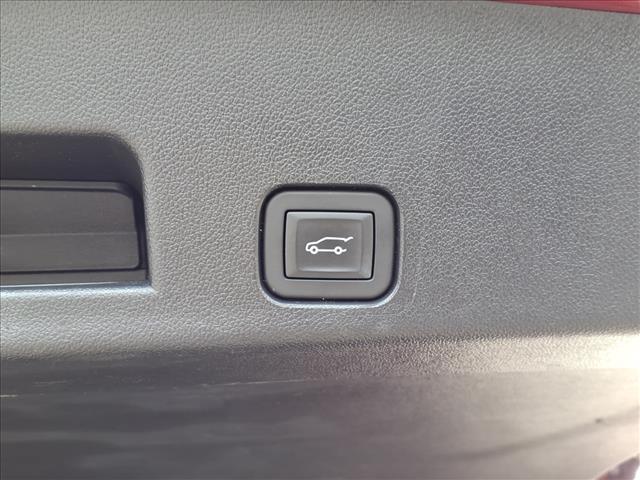 used 2026 Chevrolet Traverse car, priced at $40,275
