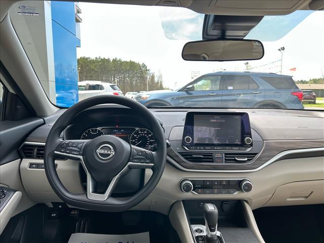 used 2025 Nissan Altima car, priced at $22,995
