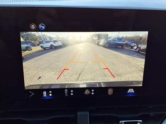 used 2025 Chevrolet Equinox car, priced at $30,991