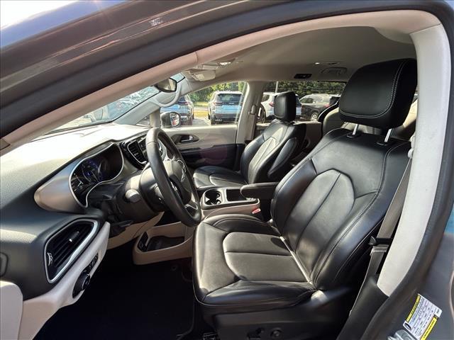 used 2023 Chrysler Pacifica car, priced at $26,275