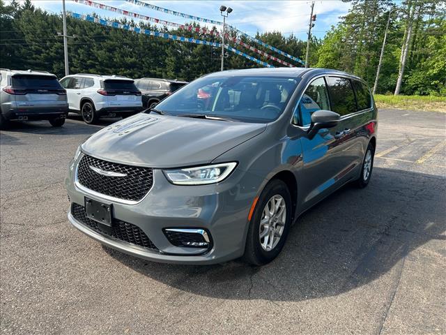 used 2023 Chrysler Pacifica car, priced at $26,275