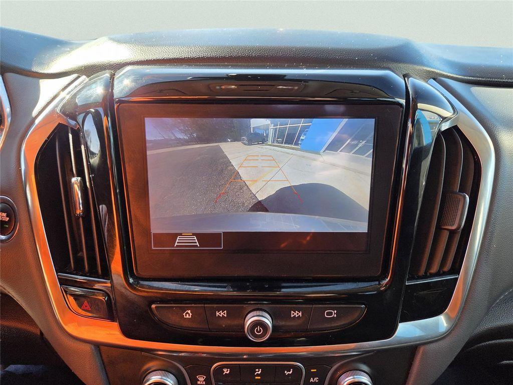 used 2021 Chevrolet Traverse car, priced at $19,686