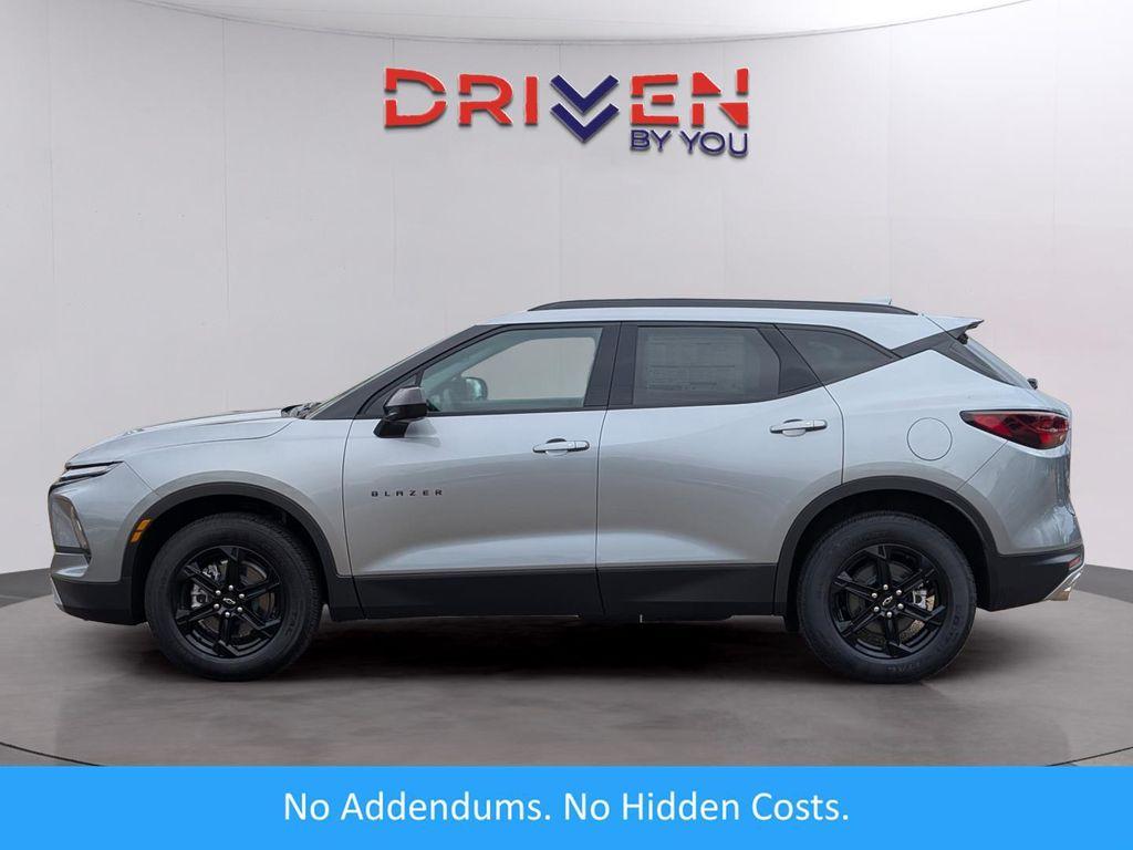 new 2025 Chevrolet Blazer car, priced at $36,974