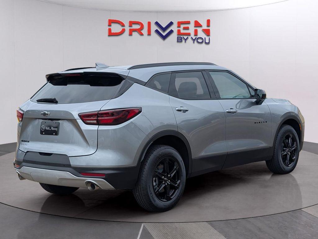 new 2025 Chevrolet Blazer car, priced at $36,974
