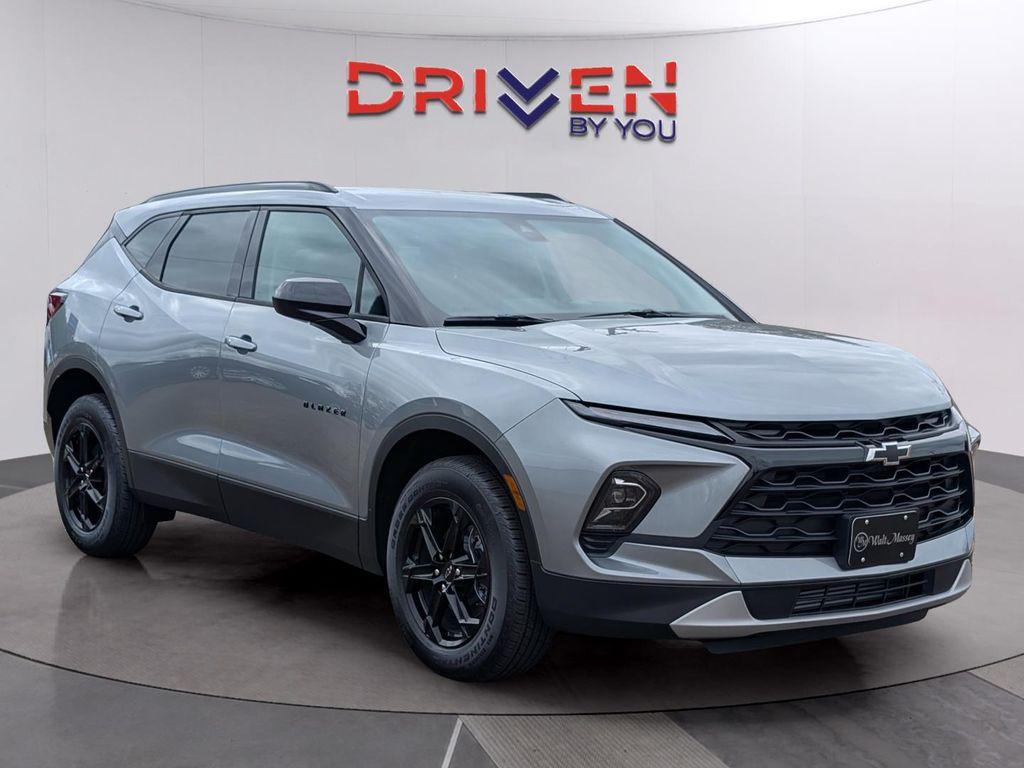 new 2025 Chevrolet Blazer car, priced at $36,974