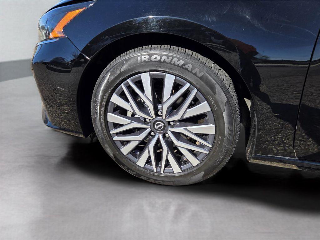 used 2023 Nissan Altima car, priced at $20,112